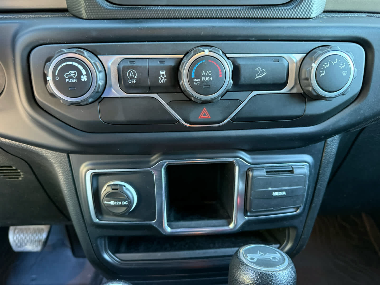 Used 2019 Jeep Wrangler Sport AWD/4WD image 15
