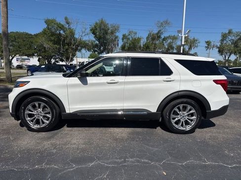Certified 2021 Ford Explorer XLT w/ Equipment Group 202A RWD image 9
