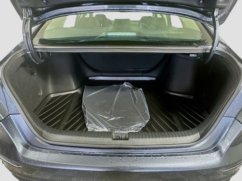 Certified 2025 Honda Accord LX image 19
