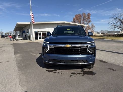 New 2026 Chevrolet Tahoe LS image 3