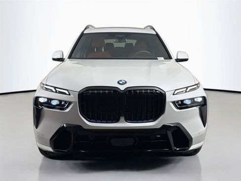 New 2027 BMW X7 xDrive40i w/ M Sport Package AWD/4WD image 4