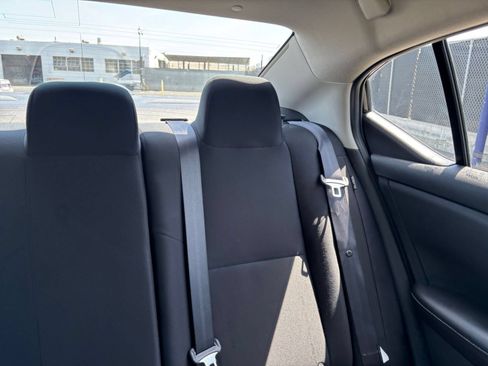 Used 2025 Nissan Sentra S FWD image 36