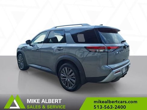Used 2023 Nissan Pathfinder SL w/ SL Premium Package AWD/4WD image 5
