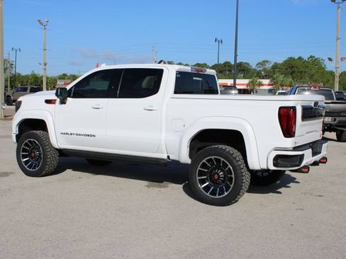 Used 2022 GMC Sierra 1500 AT4 w/ AT4 Premium Package AWD/4WD image 7