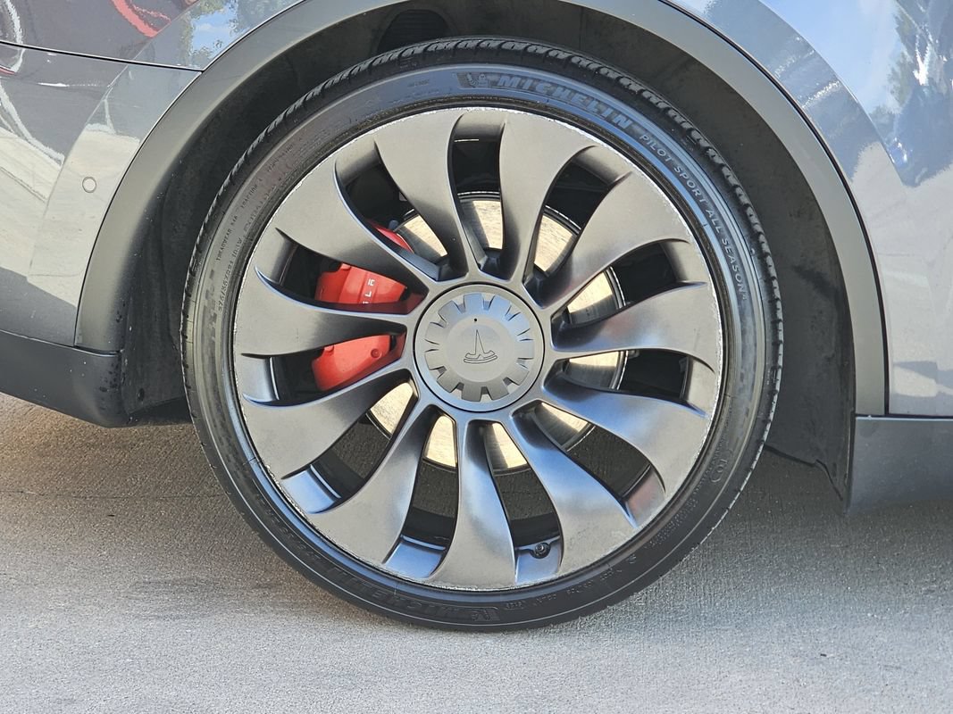 Used 2022 Tesla Model Y Performance AWD/4WD image 33