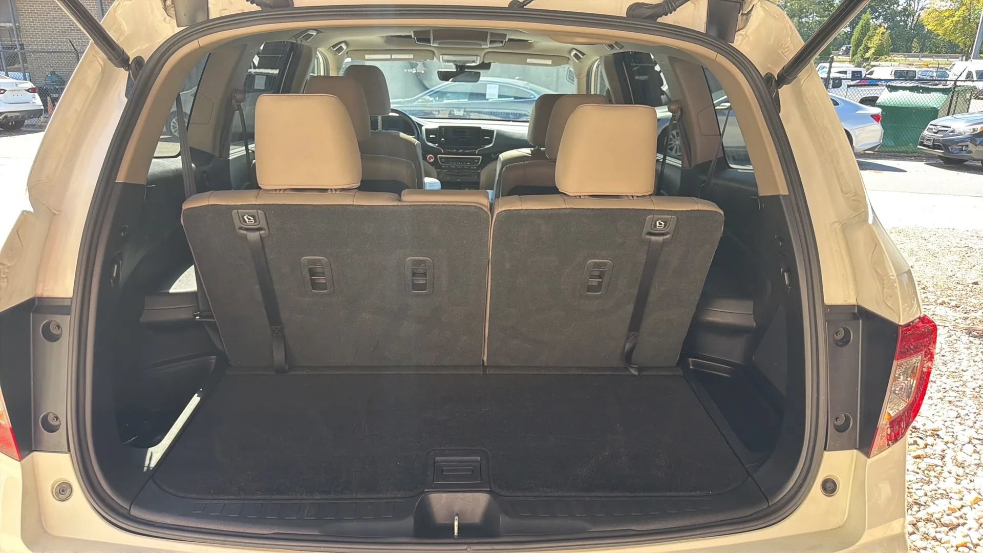 Used 2019 Honda Pilot Touring image 5