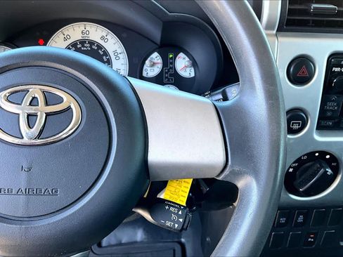 Used 2008 Toyota FJ Cruiser 2WD image 24