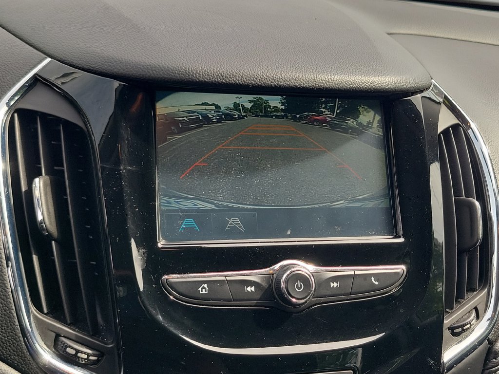 Used 2018 Chevrolet Cruze Premier FWD image 30