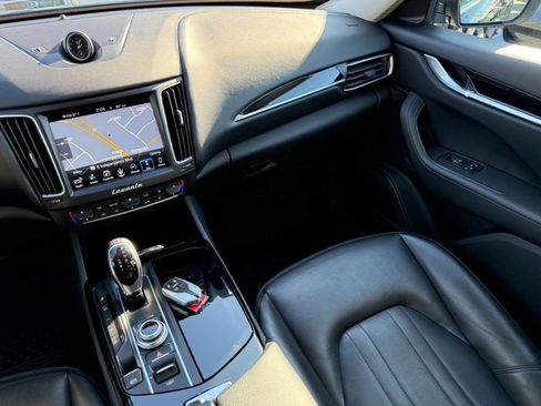 Used 2017 Maserati Levante image 13