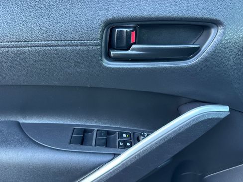 Certified 2024 Toyota Corolla Cross LE FWD image 11