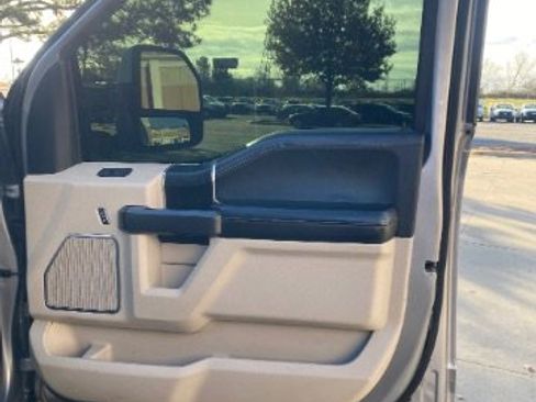 Used 2020 Ford F450 Limited image 15