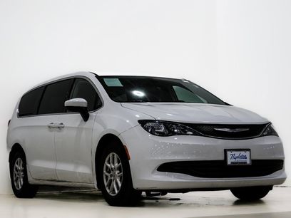 Used 2017 Chrysler Pacifica LX
