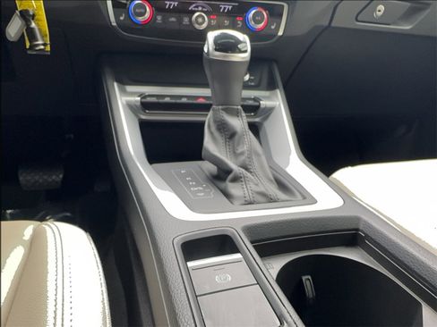 Used 2025 Audi Q3 2.0T Premium image 30