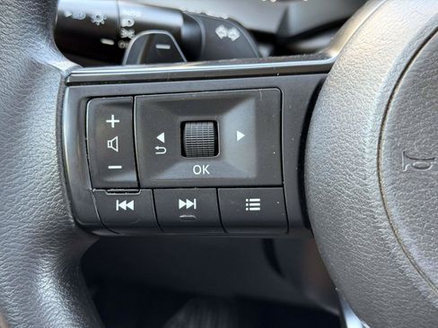 Used 2023 Nissan Pathfinder S AWD/4WD image 17
