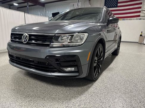Used 2021 Volkswagen Tiguan SE R-Line FWD image 4