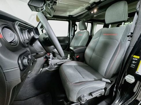 Used 2025 Jeep Wrangler Unlimited Rubicon AWD/4WD image 11