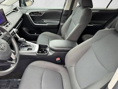 Used 2024 Toyota RAV4 LE AWD/4WD image 10