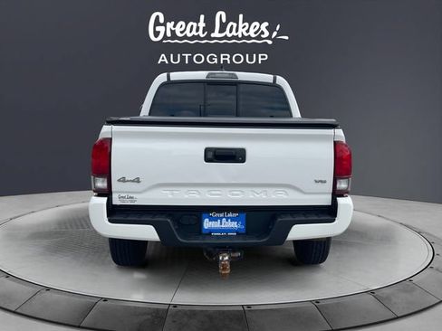 Used 2021 Toyota Tacoma SR AWD/4WD image 4