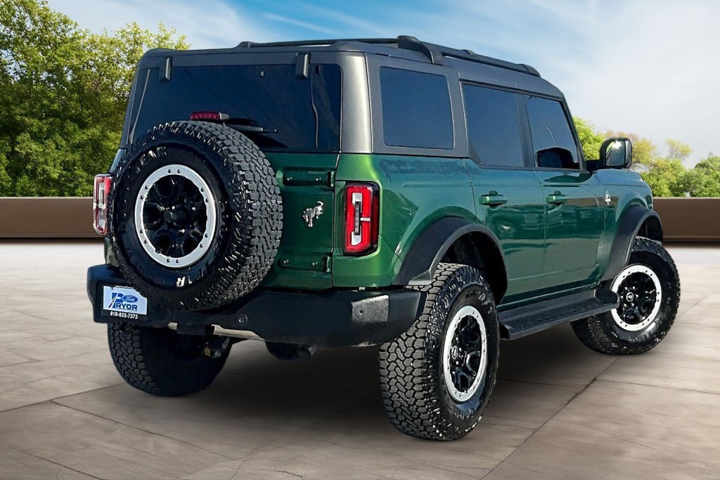 Used 2025 Ford Bronco Outer Banks w/ Sasquatch Package AWD/4WD image 2