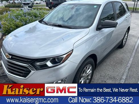 Used 2021 Chevrolet Equinox LS FWD image 1
