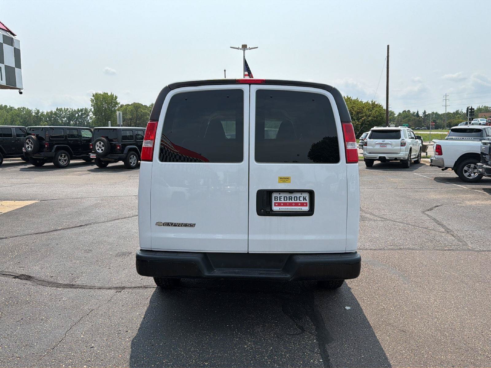 Used 2022 Chevrolet Express 2500 LS RWD image 6