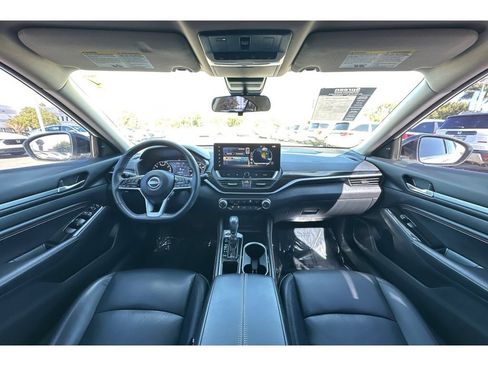 Used 2023 Nissan Altima 2.5 SR w/ SR Premium Package FWD image 15