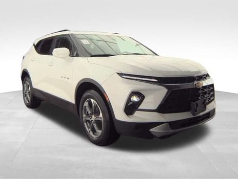 Used 2024 Chevrolet Blazer LT image 7