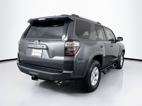 Used 2020 Toyota 4Runner SR5 image 10