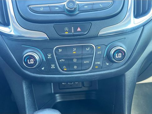 Used 2023 Chevrolet Equinox LT FWD image 15