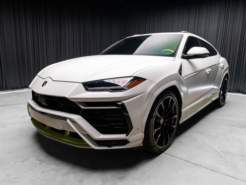 Used 2022 Lamborghini Urus image 10
