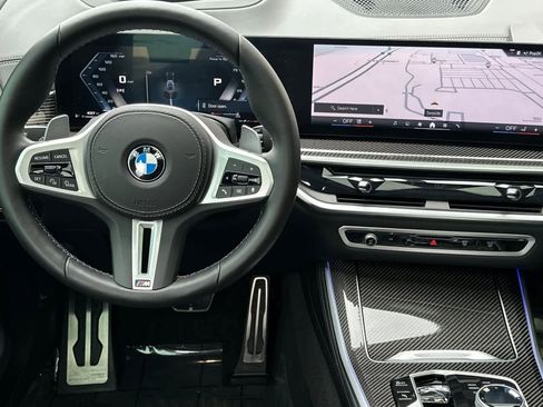 Used 2025 BMW X5 M60i w/ Executive Package image 15