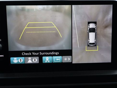 Used 2025 Honda Pilot Black Edition image 10