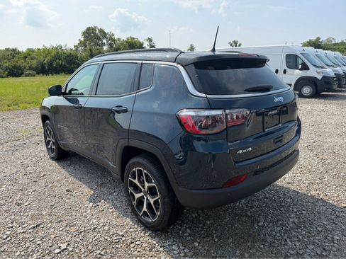 New 2026 Jeep Compass Limited w/ Sun, Sound & Navigation Group AWD/4WD image 4