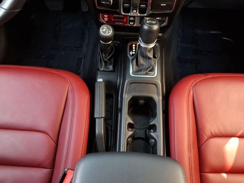 Used 2024 Jeep Wrangler Unlimited Rubicon 392 AWD/4WD image 21