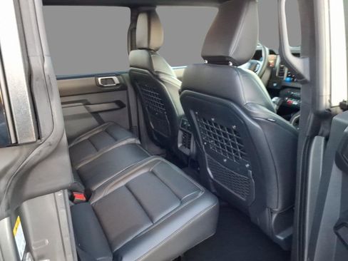 New 2025 Ford Bronco Badlands w/ Sasquatch Package image 11