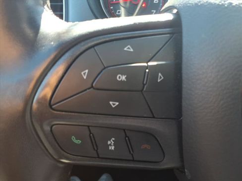 Used 2023 Dodge Charger SXT image 28