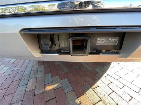 Used 2018 Chevrolet Suburban Premier image 18