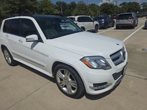 Used 2015 Mercedes-Benz GLK 250 BlueTEC 4MATIC image 1