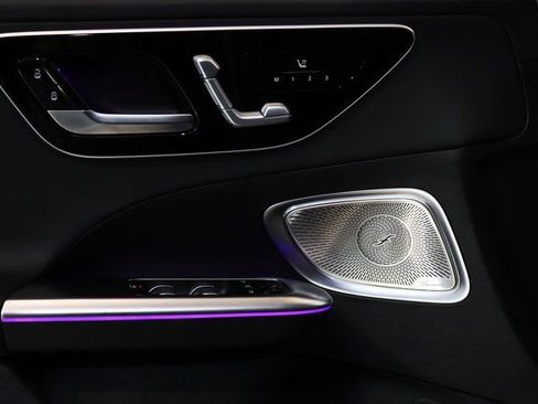 Used 2023 Mercedes-Benz C 43 AMG 4MATIC Sedan image 3