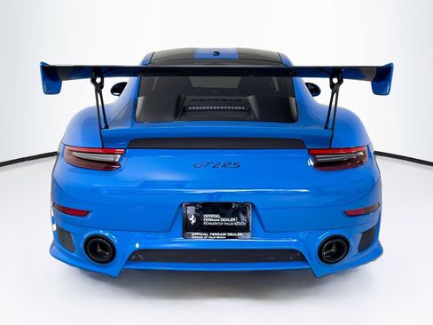 Used 2018 Porsche 911 GT2 RS image 6