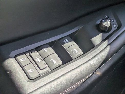 New 2025 Jeep Grand Cherokee L Altitude image 21