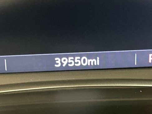 Used 2023 GMC Acadia SLT image 19