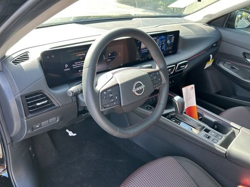 New 2026 Nissan Sentra SR w/ Floor Mat Package FWD image 20