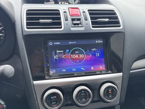 Used 2017 Subaru Forester 2.5i Premium image 18