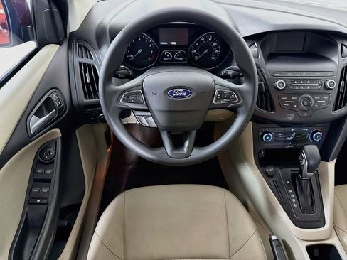 Used 2018 Ford Focus SE FWD image 10
