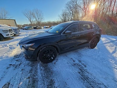 Used 2022 MAZDA CX-9 Touring Plus image 2