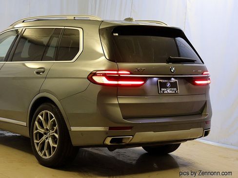 Used 2026 BMW X7 xDrive40i AWD/4WD image 8