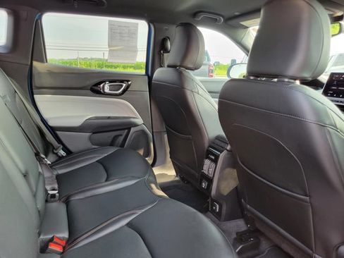 Used 2023 Jeep Compass Limited AWD/4WD image 29