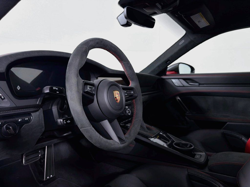 Used 2026 Porsche 911 GT3 RWD image 4