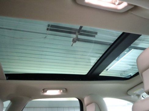 Used 2017 Lincoln MKC Reserve w/ Lincoln MKC Climate Package image 12